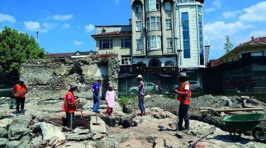 Ancient Turkish Bath Dating Back To Magnificent Century To Be Unearthed