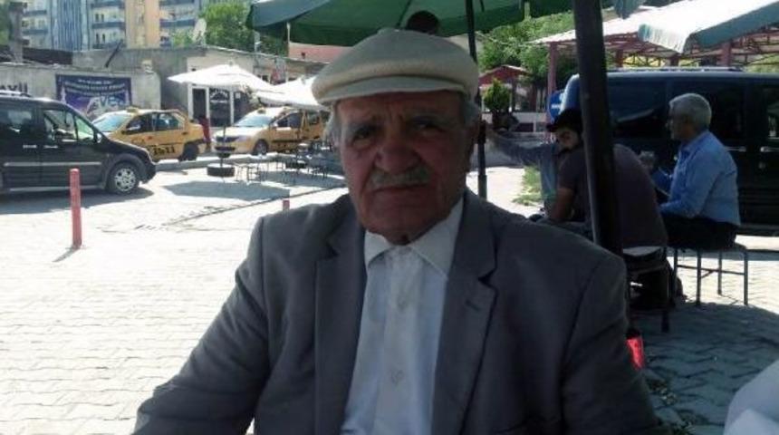 54 Yıldır Muhtarlık Yapıyor