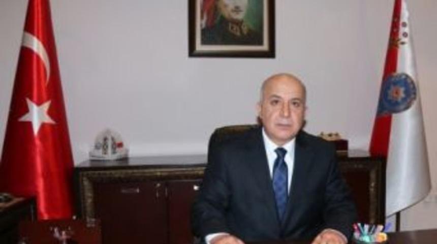 Aksaray&rsquo;da Polis Vatandaş Ele Ele