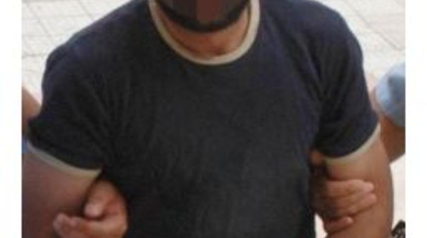 Bedava Simit Vermeyince Bı&ccedil;akladı