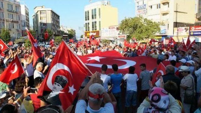 Burhaniye'de Terörü Protesto