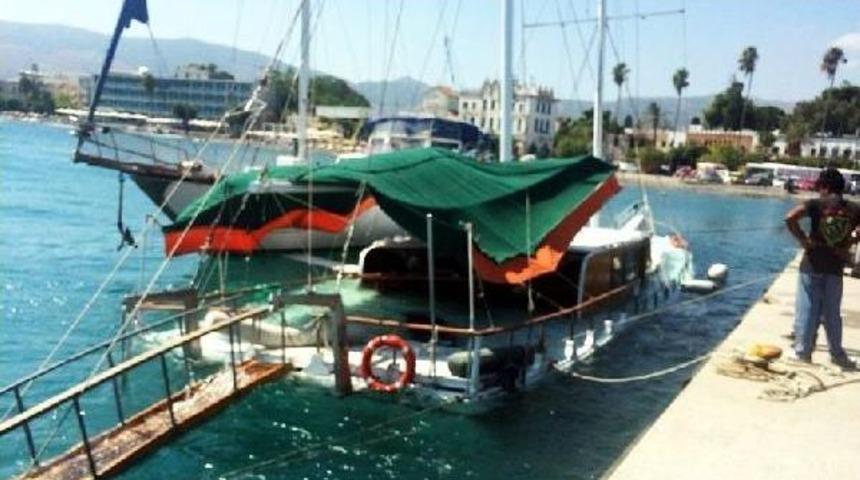 Ka&ccedil;aklar, D&ouml;nmemek I&ccedil;in Tekneyi Batırdı