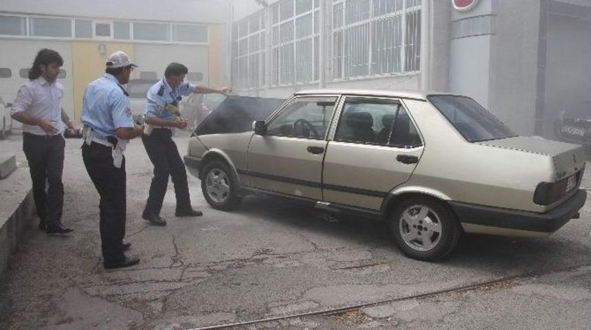 Polisler Yanan Ara&ccedil; İ&ccedil;in Seferler Oldu