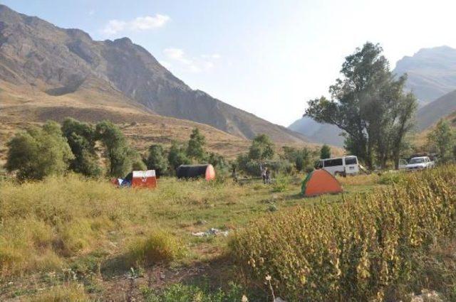 İhd Çukurca Heyetinden, Hani Yaylası'nda 'canlı Kalkanlar'a Ziyaret