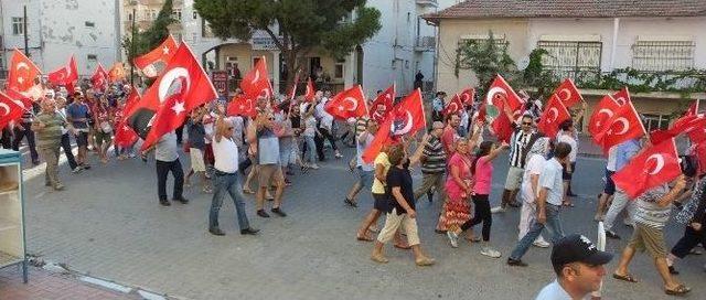 Burhaniye&rsquo;de Ter&ouml;re Lanet Mitingi 1