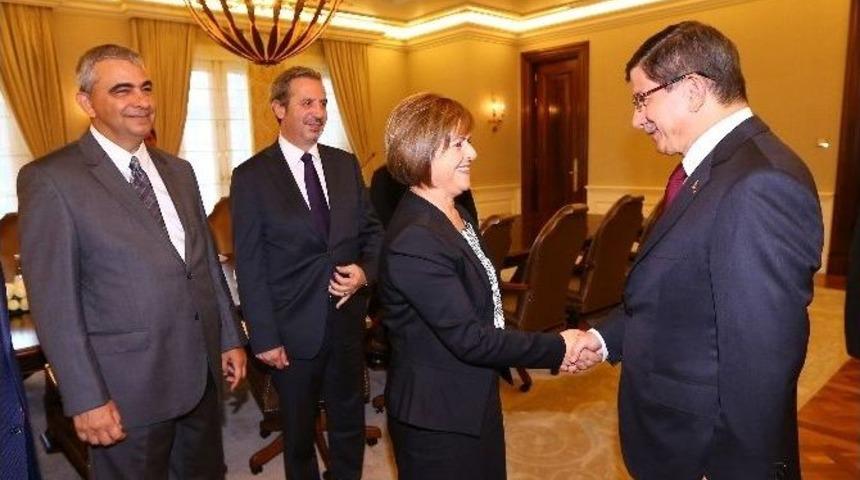 Başbakan Davutoğlu, Kktc Dışişleri Bakanı &Ccedil;olak&rsquo;ı Kabul Etti