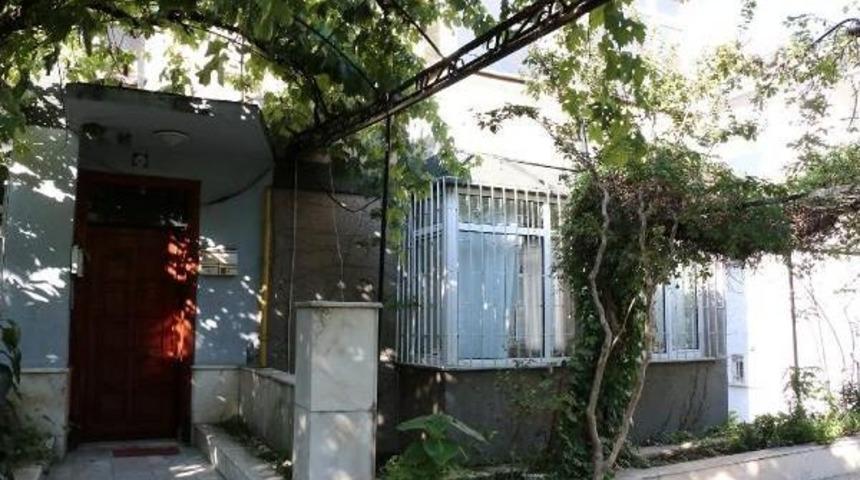 "devlet Yardımı Yapıyoruz" Diyerek Yaşlı Kadını Soydular