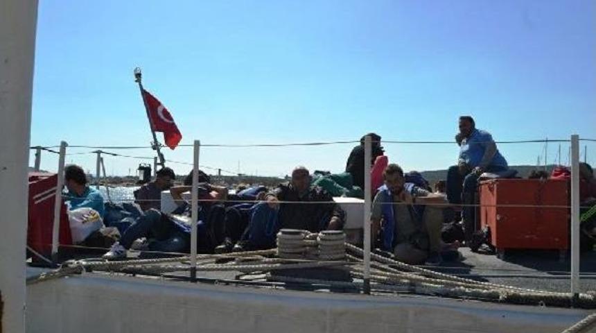 Ayvalık'ta 42 Suriyeli Ka&ccedil;ak G&ouml;&ccedil;men Yakalandı