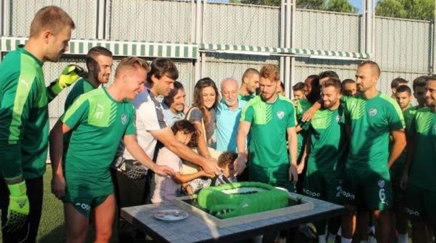 Bursaspor'da Serdar Aziz Takımla Birlikte &Ccedil;alıştı