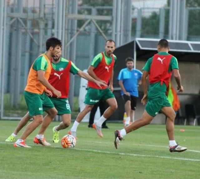 Bursaspor da Serdar Aziz Takımla Birlikte &Ccedil;alıştı 1