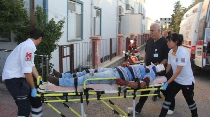 Motosiklet Pikaba &Ccedil;arptı: 2 Yaralı