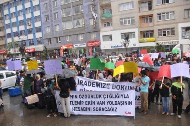 Hakkari'de 'irademe Dokunma' Yürüyüşü