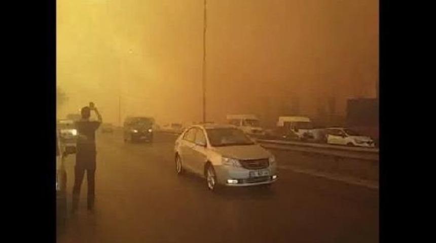 Yoğun Duman D-100'&uuml; Sardı, S&uuml;r&uuml;c&uuml;ler Zor Anlar Yaşadı