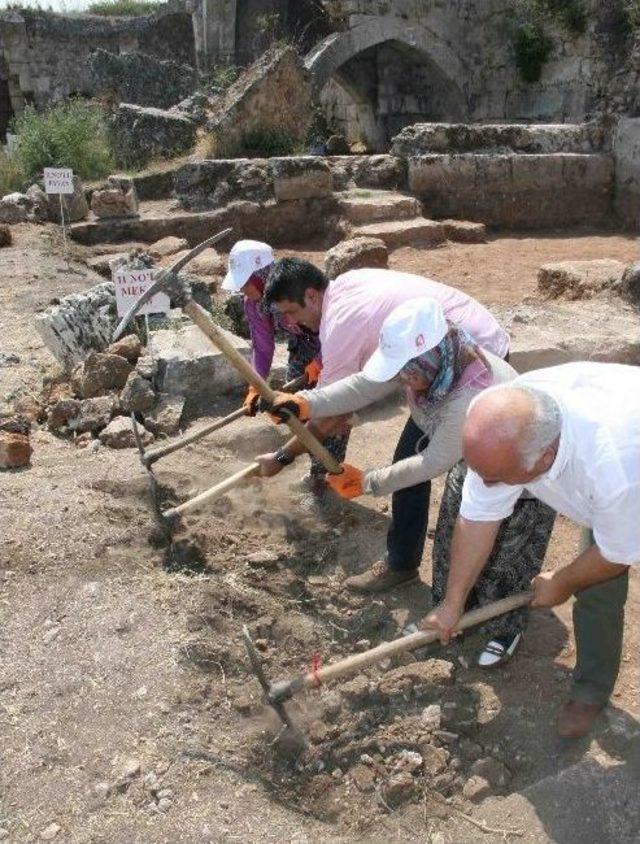 800 Yıllık Evdirhan&rsquo;da İkinci Etap Kazı &Ccedil;alışmaları Başladı 1