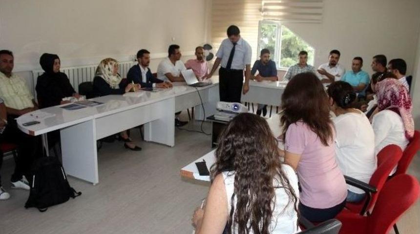Esder&rsquo;in Girişimcilik Kursuna Yoğun İlgi
