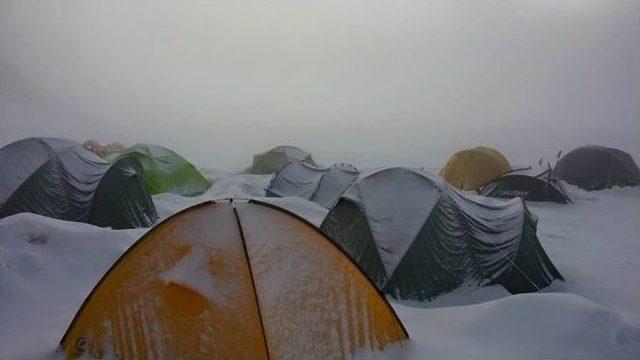 Bursalı Dağcılardan 3 Ayrı Zirve 1