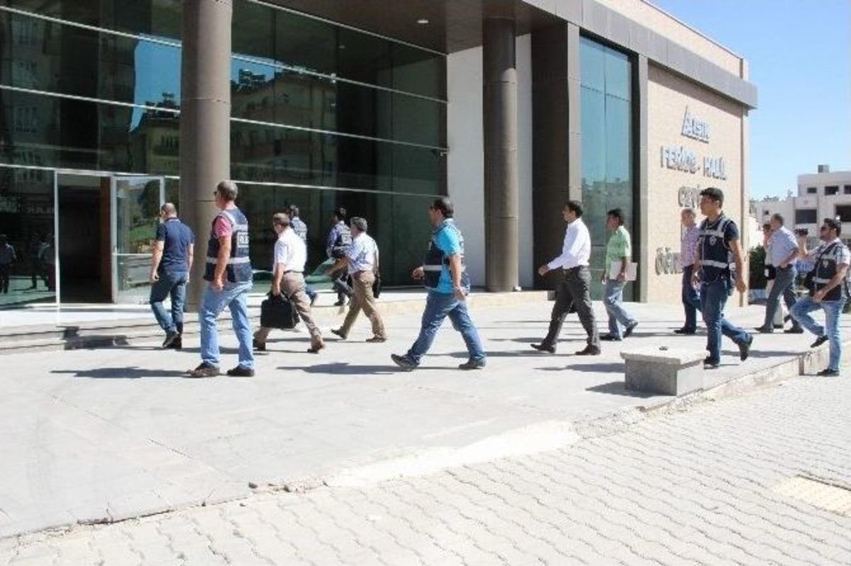 Paralel Yurtlara Polis Eşliğinde Baskın