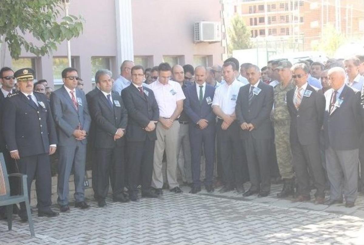 Kazada Şehit Olan Polis Memuru İ&ccedil;in T&ouml;ren D&uuml;zenlendi