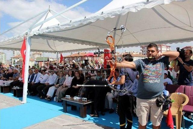 Melikgazi Belediyesi Yaz Okulları Öğrencileri Hünerlerini Sergiledi