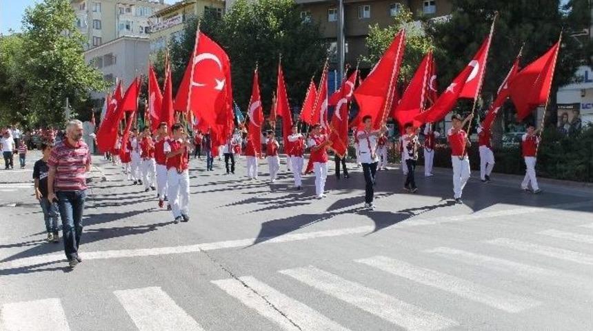 Niğde&rsquo;de Zafer Haftası Y&uuml;r&uuml;y&uuml;ş&uuml; Yapıldı