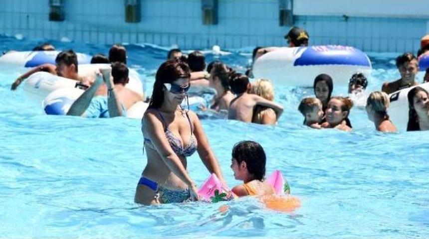 Antalya'da Kuru Sıcak Yakıyor