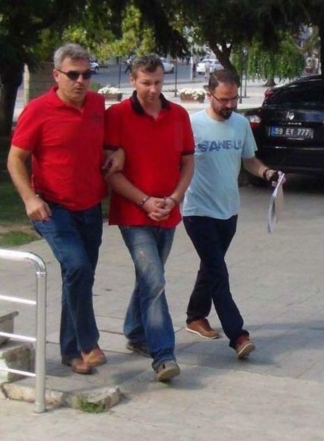 Soyduğu Markete ’geçmiş Olsun’ Demeye Gidince Yakayı Ele Verdi 1
