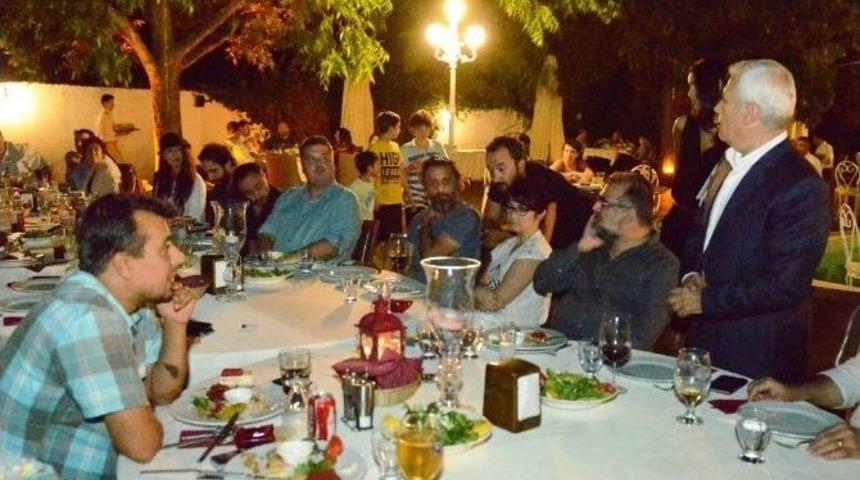 Nil&uuml;fer Belediyesi &ldquo;tiyatro&rdquo; Yeni Sezona Hazır
