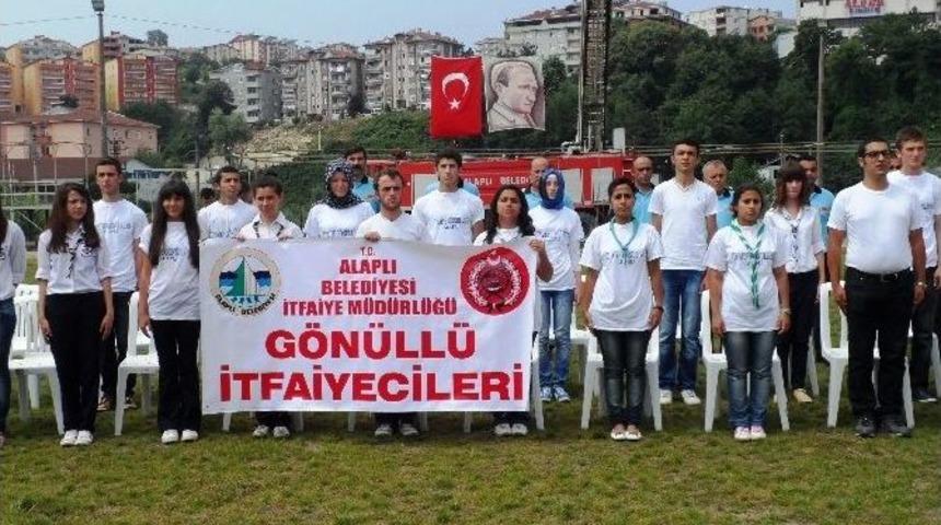 Alaplı Belediyesi İtfaiye M&uuml;d&uuml;rl&uuml;ğ&uuml; 3 Yılda 500 G&ouml;n&uuml;ll&uuml; İtfaiyeci Yetiştirdi