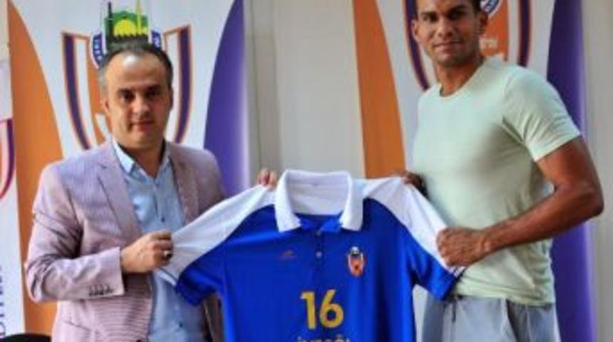 İneg&ouml;l Belediyespor Gomez'i Kadrosuna Kattı