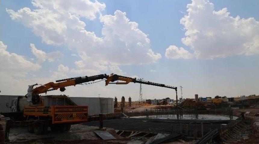 Hilvan Atık Su Arıtma Tesisi Hızla Y&uuml;kseliyor