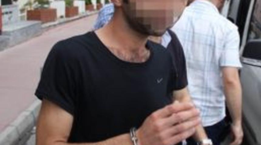 Tartıştığı Iraklı Genci Bı&ccedil;akladı