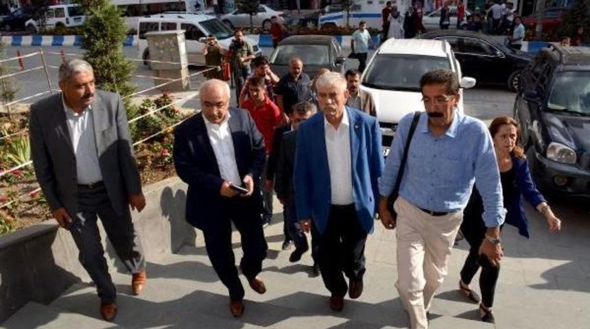 İhd Başkanlığındaki Heyet Hakkari'de