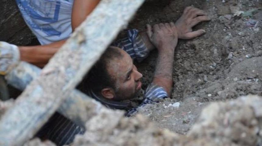 Toprak Altında Kalan Iş&ccedil;i 3 Saat Sonra Kurtarıldı