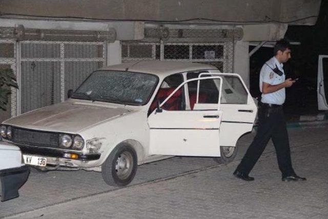 Şanlıurfa'da Park Halindeki Otomobil Kurşunlandı