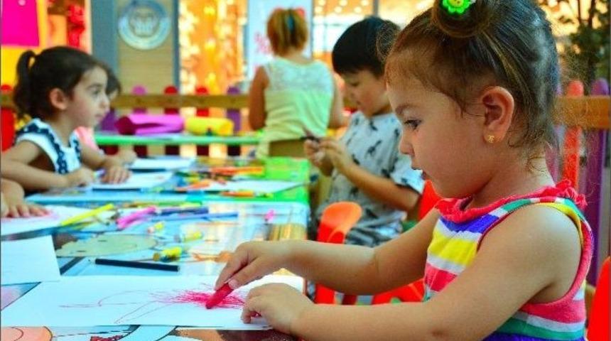 &Ccedil;ocuk Kul&uuml;b&uuml;&rsquo;nde Eğlenceye Ara Yok