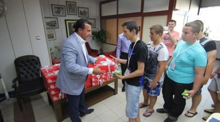 50 Pomak Genci Menderes&rsquo;te