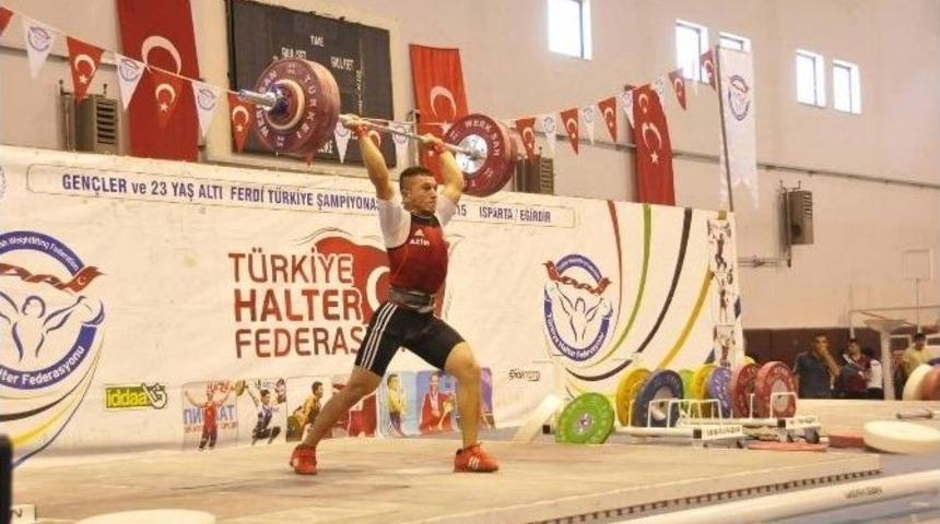 Vanlı Haltercilerden B&uuml;y&uuml;k Başarı