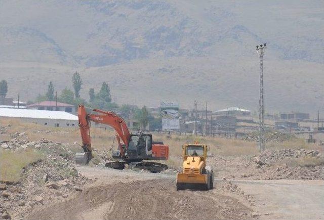 Rektör Yılmaz Altyapı Çalışmalarını İnceledi