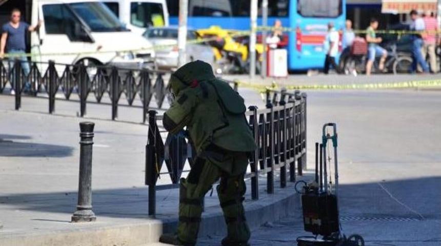 Bomba Uzmanı Patlattı, Vatandaş Telefonla G&ouml;r&uuml;nt&uuml;ledi