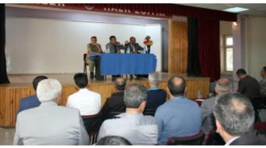 Kaymakam Ada, Muhtarlarla Bir Araya Geldi