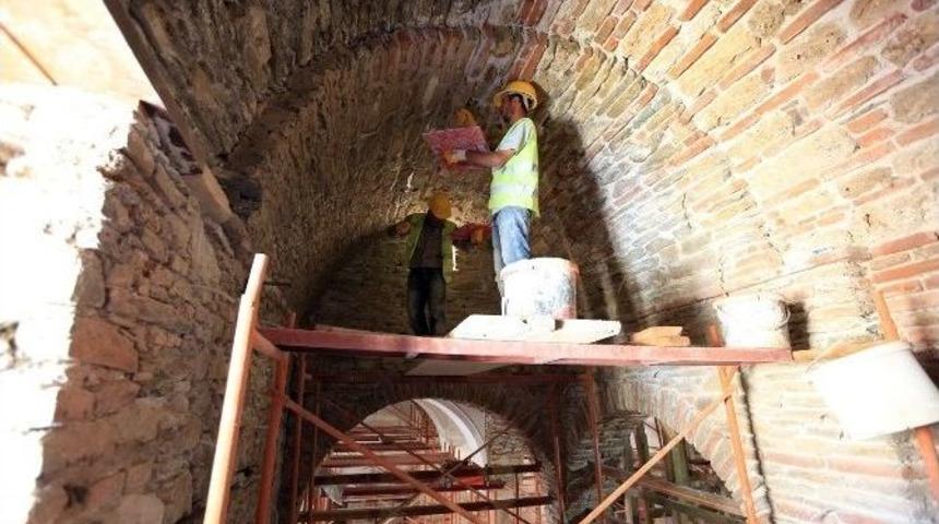 Tarihi St. John Kilisesi Aslına Uygun Olarak Restore Ediliyor