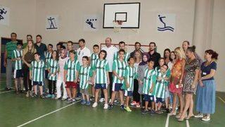 Bursasporlu Basketbolculardan Otistik Öğrencilere Destek