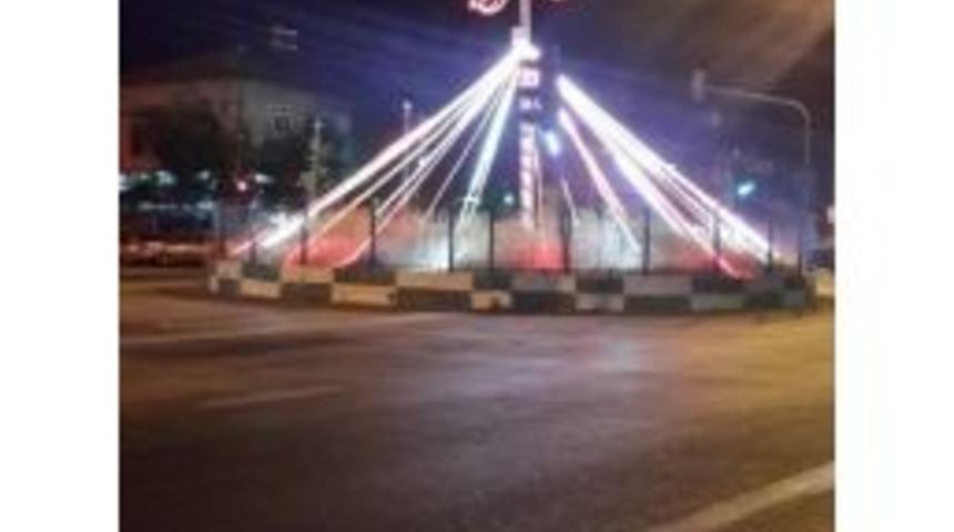 D&uuml;zağa&ccedil; Belde Belediyesi Yolcuları &ldquo;ay-yıldız&rdquo;lı Işıklandırma İle Karşılıyor