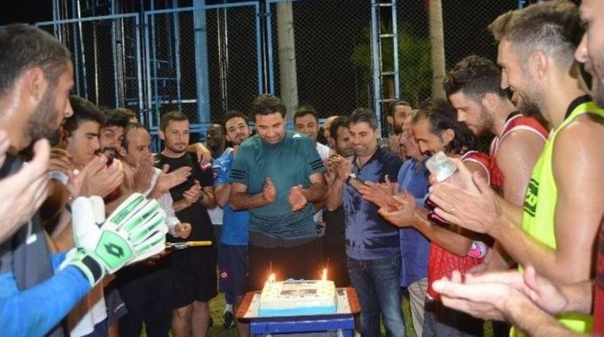 &Ouml;zk&ouml;yl&uuml;&rsquo;ye Doğum G&uuml;n&uuml; S&uuml;rprizi