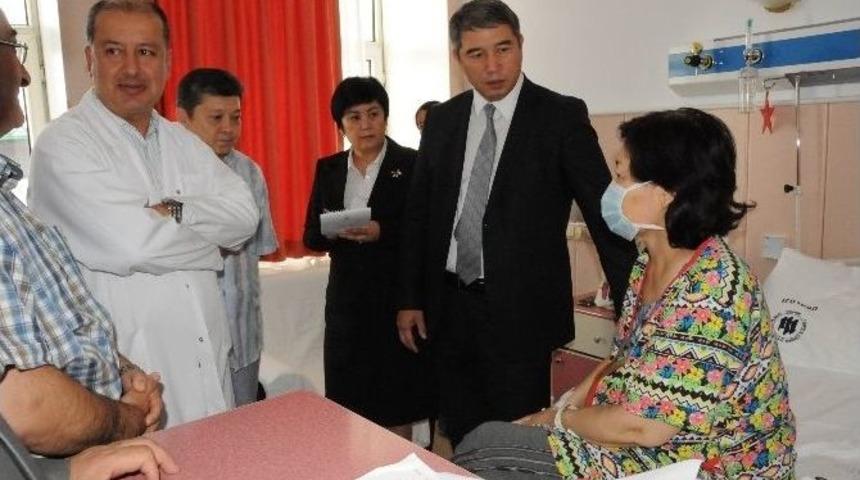 Kırgızistan Sağlık Bakan Yardımcısı Murzalıev&rsquo;den T&uuml;rkiye Y&uuml;ksek İhtisas Hastanesi&rsquo;ne Ziyaret