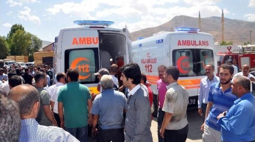 Muş&rsquo;ta Trafik Kazası: 2&rsquo;i Polis 4 Yaralı