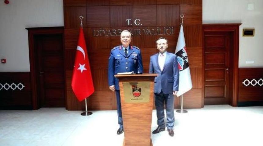Hava Kuvvetleri Komutanı Orgeneral Abidin &Uuml;nal, Vali Aksoy'u Ziyaret Etti
