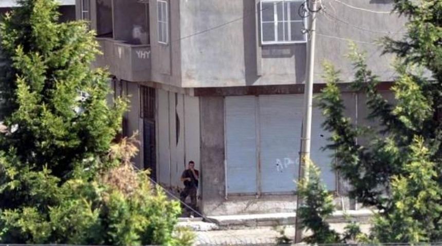 Silopi'de Zırhlı Araca Bombalı Tuzak: 4 Polis Yaralı