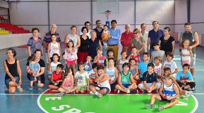 Fo&ccedil;a&rsquo;da Yaz Spor Okulları Sona Erdi