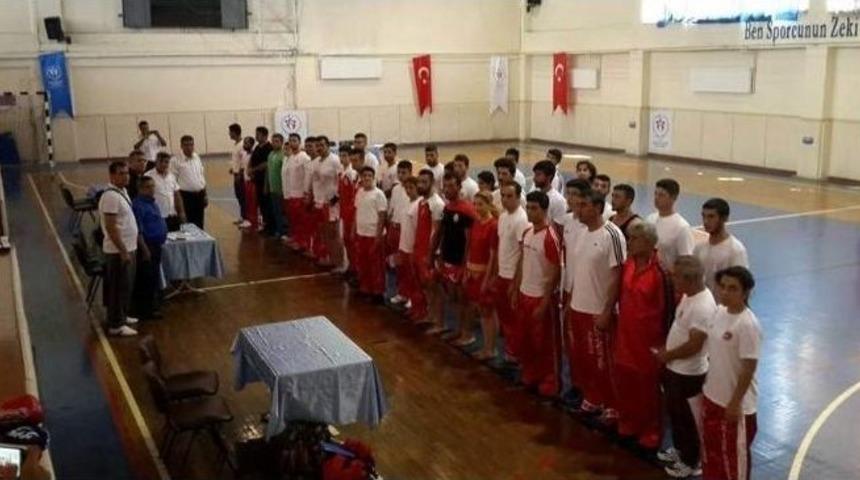 Kick Boks Yardımcı Antren&ouml;r Kursu Tamamlandı